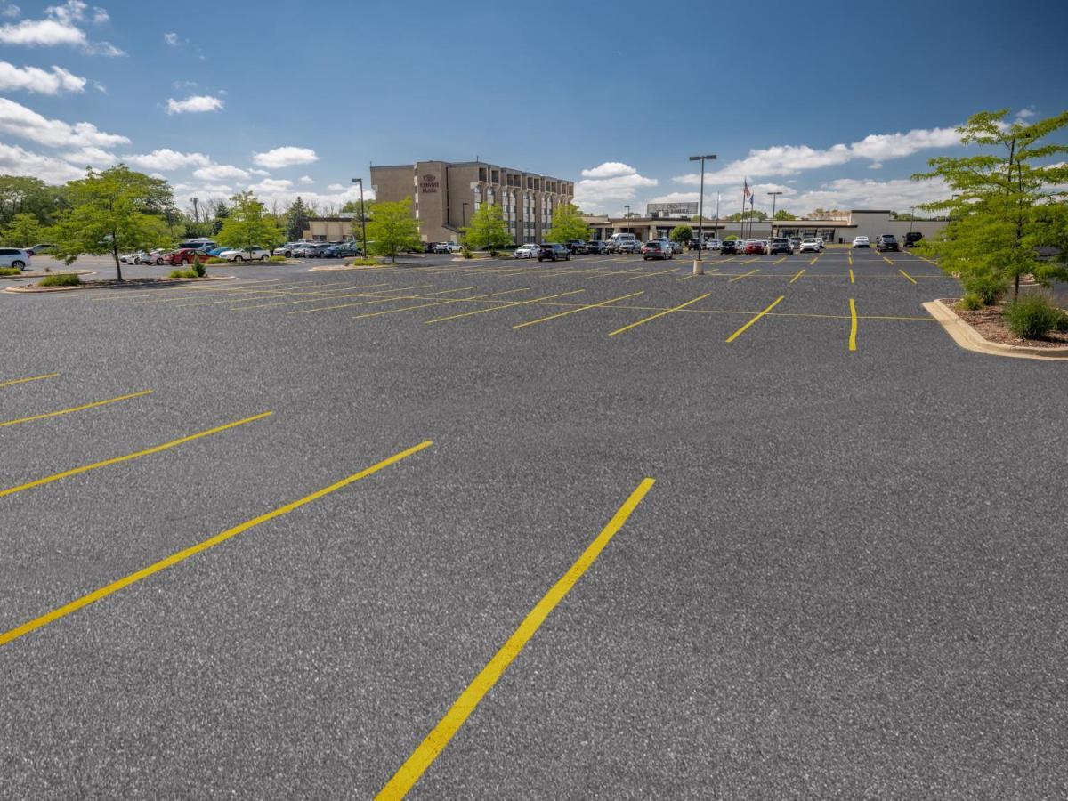 Hotel Crowne Plaza Milwaukee South By Ihg Exterior foto