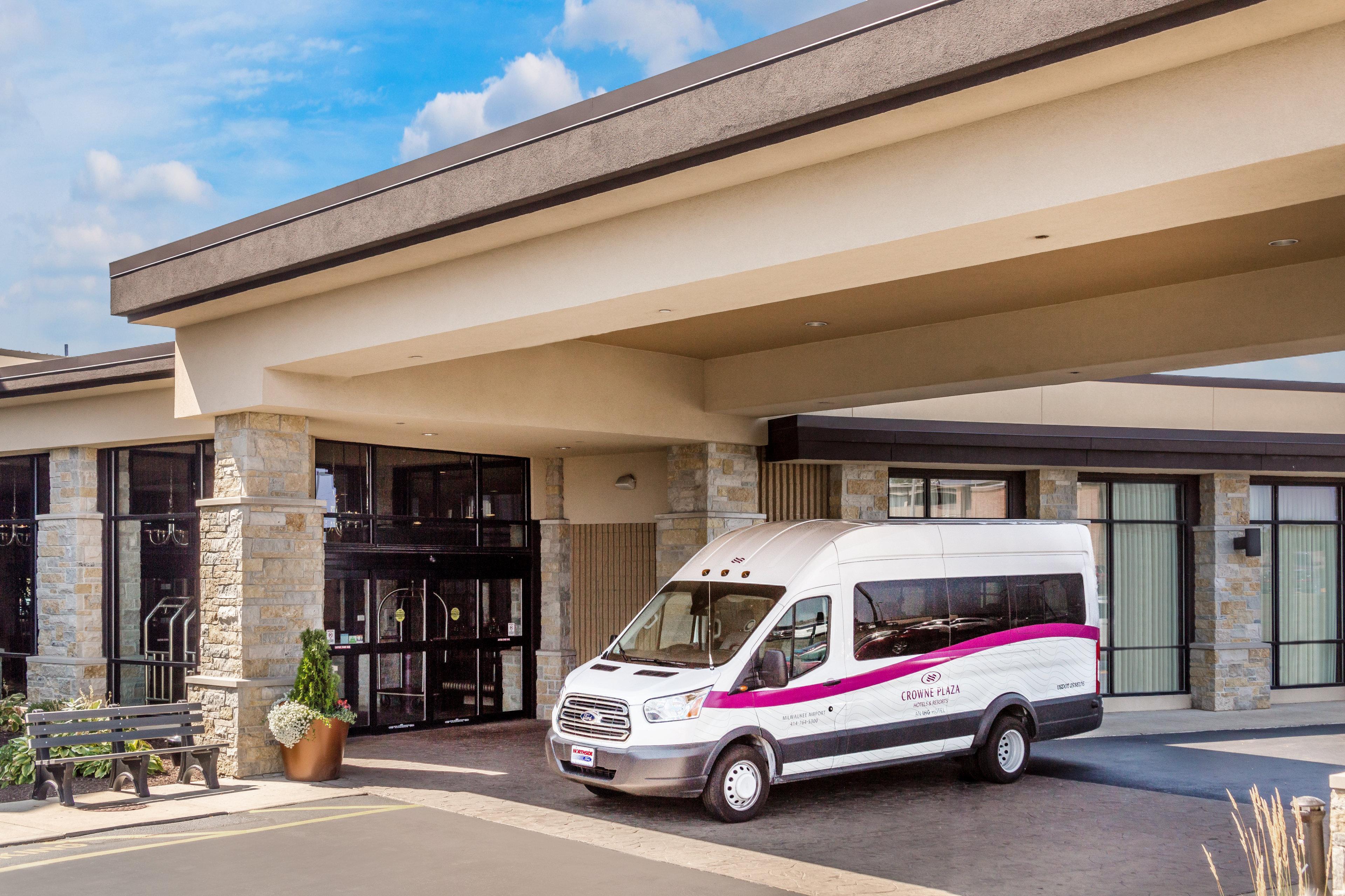 Hotel Crowne Plaza Milwaukee South By Ihg Exterior foto