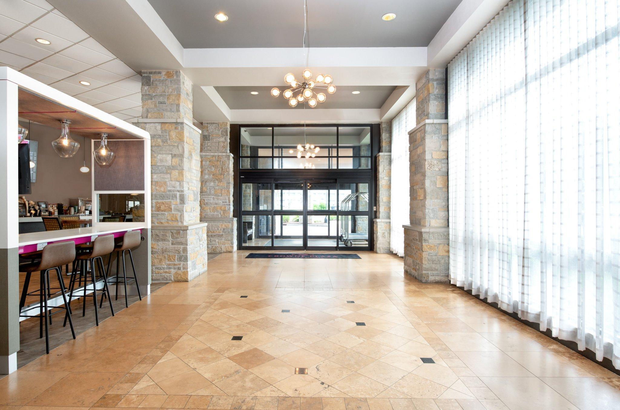 Hotel Crowne Plaza Milwaukee South By Ihg Exterior foto